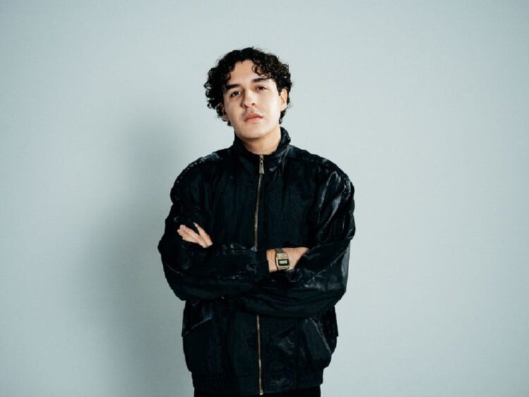 Alex Luna se sumerge en las etapas del duelo emocional en el cortometraje "Futuralgia"