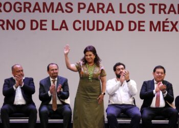 Brugada busca mejorar condiciones de trabajadores del gobierno CDMX