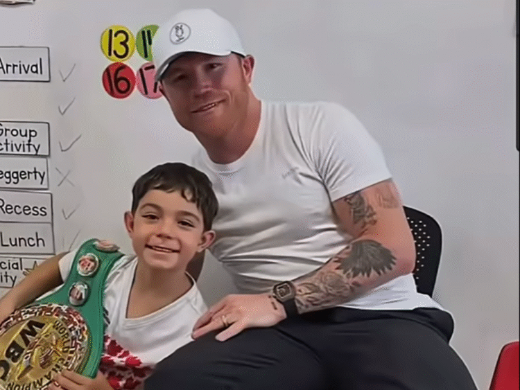 Canelo Álvarez acudió a la escuela con su hijo
