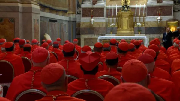 Para la elección del nuevo Papa, se requiere una mayoría de dos tercios entre los votantes.