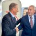 Ronald Johnson, Ronald Johnson, embajador de Estados Unidos en México arribó en vuelo comercial a la Terminal Uno del Aeropuerto de la Ciudad de México