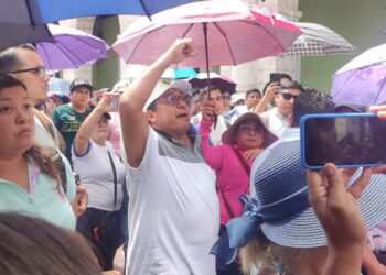 El gobierno estatal de Yucatán acordó que no habrá sanciones administrativas ni económicas para los maestros por realizar manifestaciones.