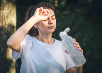 Especialistas alertan ante la ola de calor: cuidar la salud de niños y adultos mayores, evitar efectos que pueden provocar hasta a la muerte.