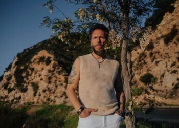 Noel Schajris presenta el documental Regresando a Casa sobre su álbum “Uno No Es Uno - Versión Noel”