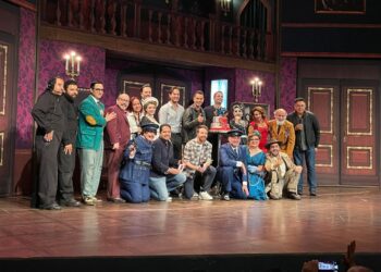  CLUE, El juego de la sospecha: celebró seis meses en cartelera, con padrinos de lujo