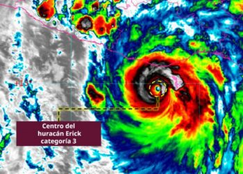 Huracán Erick alcanza la categoría 3 cerca de Oaxaca | AMEXI/FOTO: X @conagua_clima