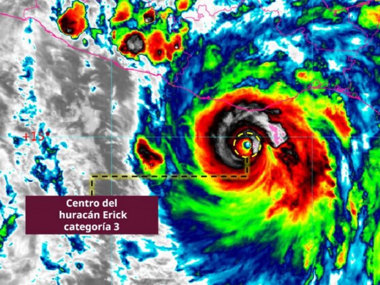 Huracán Erick alcanza la categoría 3 cerca de Oaxaca | AMEXI/FOTO: X @conagua_clima