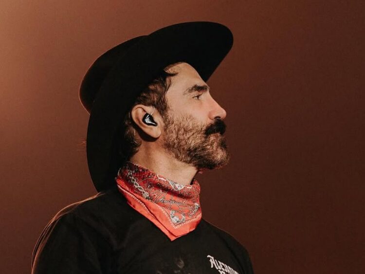 Alejandro Fernández casi lo deportan | AMEXI/FOTO: IG @alexoficial