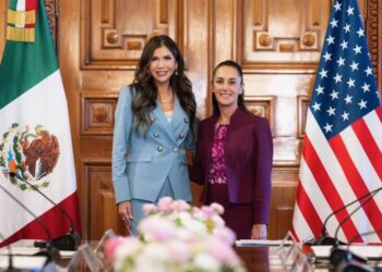 Kristi Noem acusa a Claudia Sheinbaum de alentar protestas en Los Ángeles