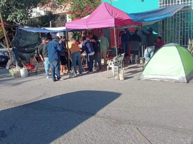 Más de siete mil trabajadores administrativos de la Secretaría de Educación de Chiapas podrían parar labores el lunes 16