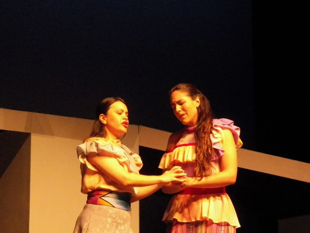Paola Gutiérrez y Jacinta Barbachano.