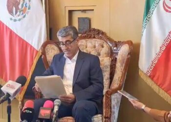 Rostam Adabinia, encargado de negocios de Irán en México. Pide mediar.