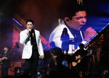 Víctor García ofrece una noche memorable en el Teatro Metropólitan (Galería)