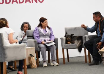 Clara Brugada refrenda su compromiso con libertad de expresión