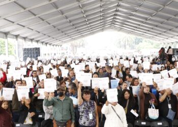 Brugada entrega 5 mil créditos de vivienda con inversión de 855.4 mdp