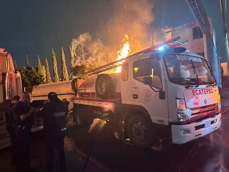 Incendio en Ecatepec revela riesgos del manejo industrial en zonas habitacionales
