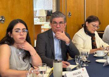 Banamex alerta estancamiento en 2025 con riesgo de recesión