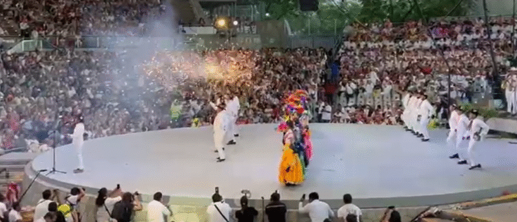 Más de 20 mil personas asisten a la Octava del Lunes del Cerro, en la Guelaguetza (Video)