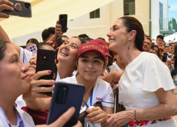 Claudia Sheinbaum en SLP. México, mejor con la 4T.