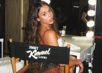 Danna hace historia al convertirse en la primera popstar mexicana en estar con Jimmy Kimmel