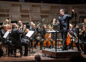 Rodrigo Sámano, director mexicano es galardonado en el International Conducting Competition Rotterdam 2025