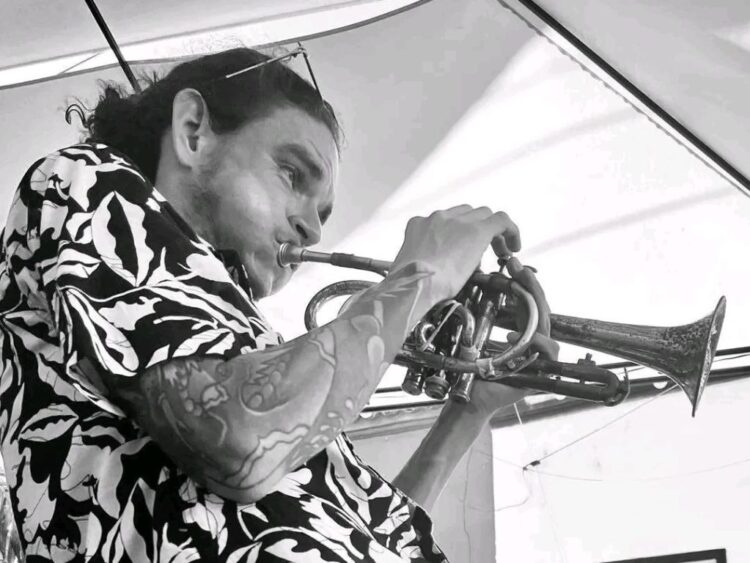 “Susurro de caballos”, la ópera prima del músico colombiano Leo Tatis