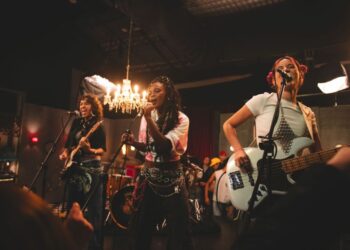 Darumas arrasa con “Hollywood” y alcanza 6.9 M en Youtube