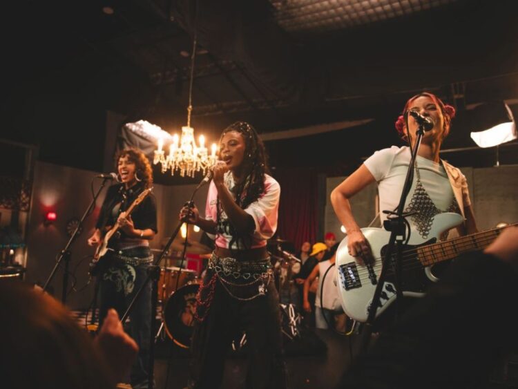 Darumas arrasa con “Hollywood” y alcanza 6.9 M en Youtube