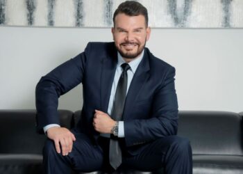 “La cirugía estética no debe ser la primera respuesta ante el bullying”: Dr. José Vitto