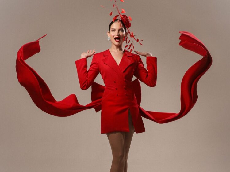 Natalia Jiménez rinde homenaje a México a través de los diseños de Benito Santos