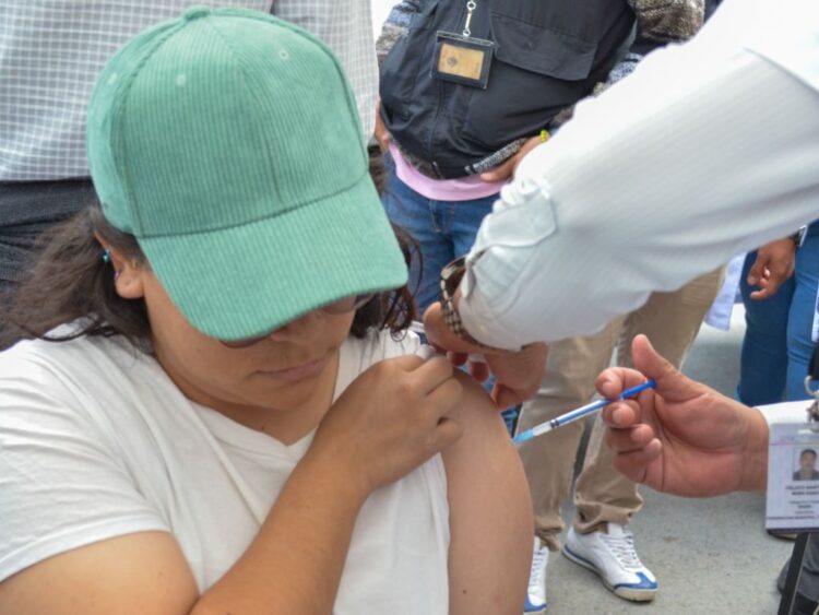 Edomex inicia campaña emergente de vacunación contra el sarampión, ante repunte de contagios