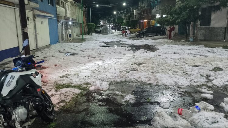 Doble alerta por granizada y lluvias en el sur y sureste de la CDMX