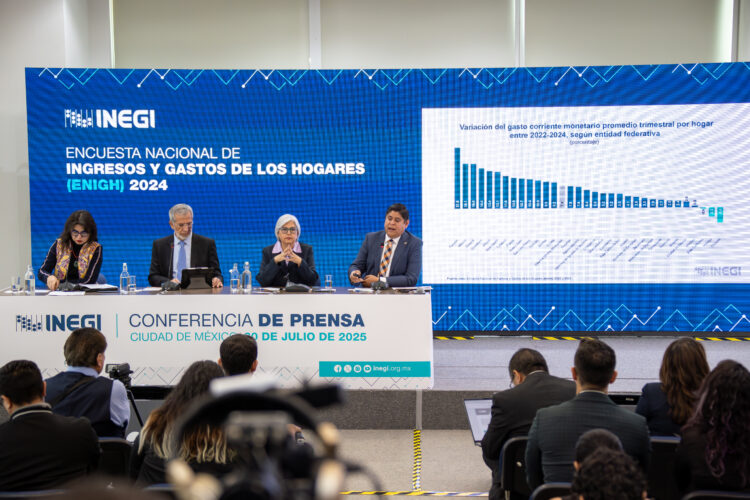 En México, hogares ricos ganan 14 veces más que los pobres en 2024