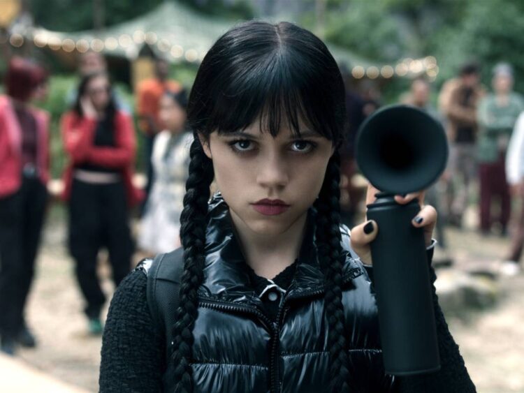 “Merlina” destapa en nuevo tráiler horrores a los que se enfrentará