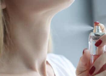 ¿Qué zonas del cuerpo retienen mejor el aroma de un perfume?