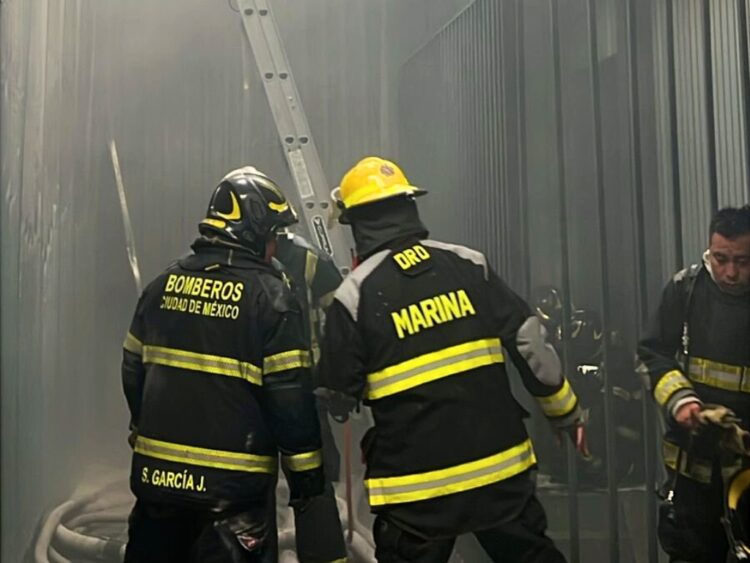 Sofocan incendio en la colonia Morelos de la CDMX.