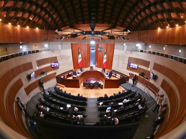 TEPJF. Doble rasero en el reparto de acordeones. AMEXI