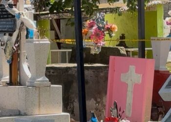 En Tlaquiltenango, en Morelos suspendieron un sepelio en el panteón, luego de que encontraron restos humanos en bolsas plásticas.