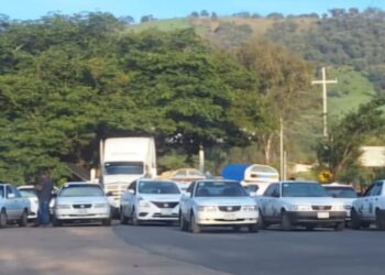 Por segundo día consecutivo, persisten bloqueos en municipios del sur del Edomex