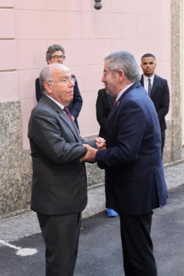 Durante su encuentro con el ministro de Relaciones Exteriores de Brasil, Mauro Vieira, celebrado en el Palacio de Itamaraty, ambos diplomáticos consolidaron la próxima visita a México del vicepresidente y ministro de Industria y Comercio, Geraldo Alckmin.
