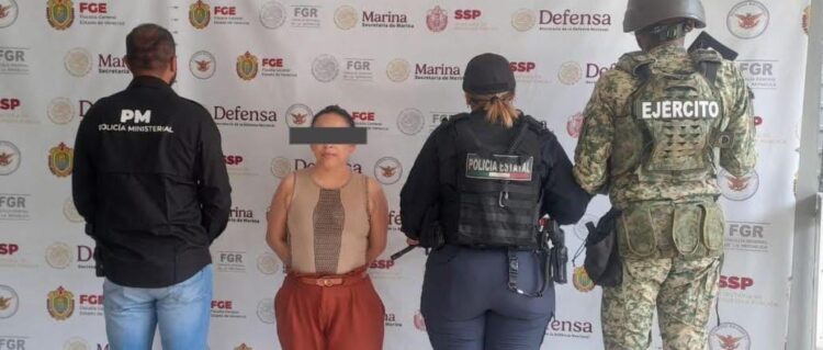 En el municipio de Minatitlán, Veracruz detuvieron a una funcionaria del Instituto Municipal de la Mujer (IMM), por ejercer violencia.