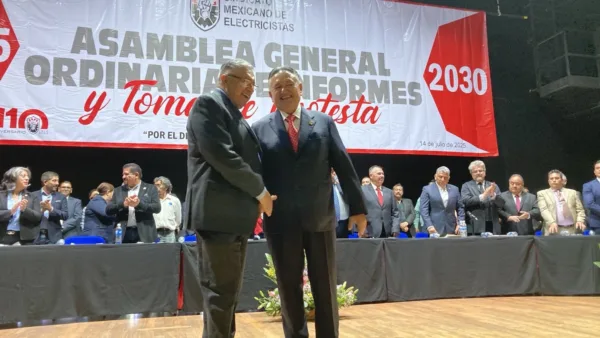 “Pese a quien le pese la resistencia del SME sigue más fuerte que nunca”, señala Martín Esparza a los trabajadores electricistas