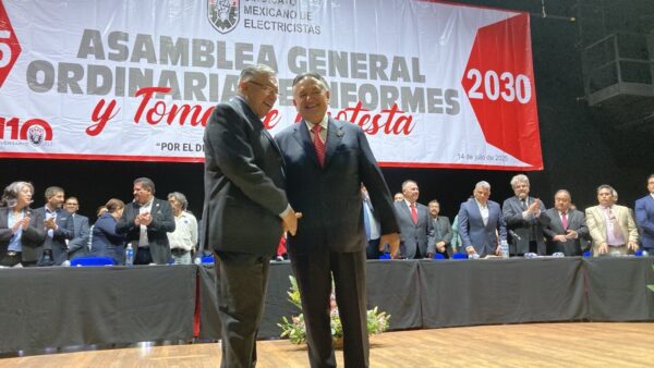 “Pese a quien le pese la resistencia del SME sigue más fuerte que nunca”, señala Martín Esparza a los trabajadores electricistas 