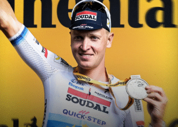 Tim Merlier se adjudicó la tercera etapa del Tour de Francia