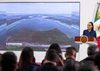 La presidenta Claudia Sheinbaum defiende el reordenamiento aéreo entre el Aeropuerto Internacional Felipe Ángeles (AIFA) y el AICM