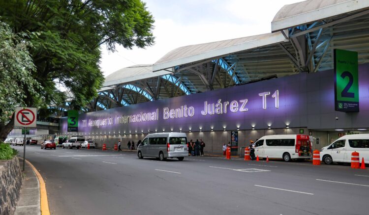 AICM normaliza operaciones tras cierre temporal por intensa lluvia