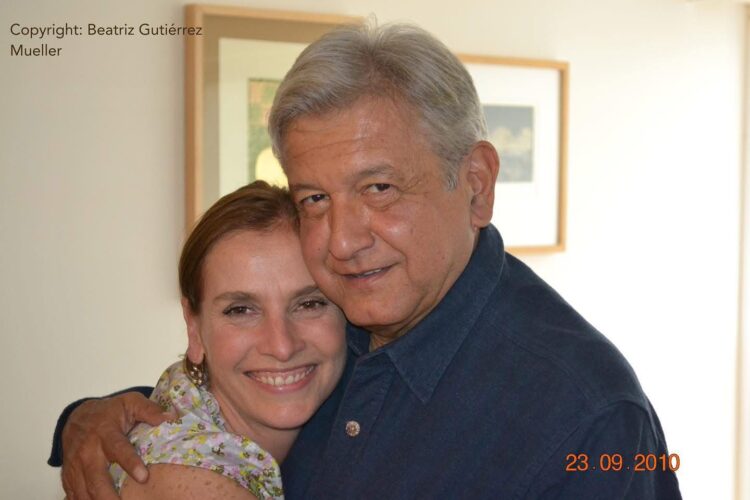 Beatriz Gutiérrez Müller, esposa del expresidente AMLO, rechaza categóricamente las versiones de que vivirá en Madrid, España.