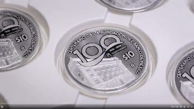 Banxico celebra 100 años con moneda de plata y billetes conmemorativos
