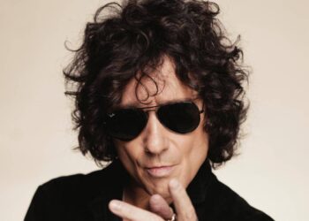 En su renacer creativo, Enrique Bunbury recibe premio especial del Latin Grammy