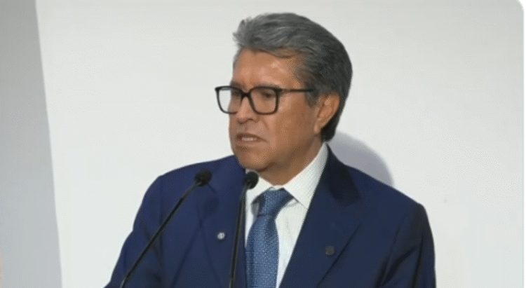 El líder de los diputados de Morena, Ricardo Monreal Ávila aseguró que corresponde al partido definir el deslinde con la iglesia “La Luz del Mundo.